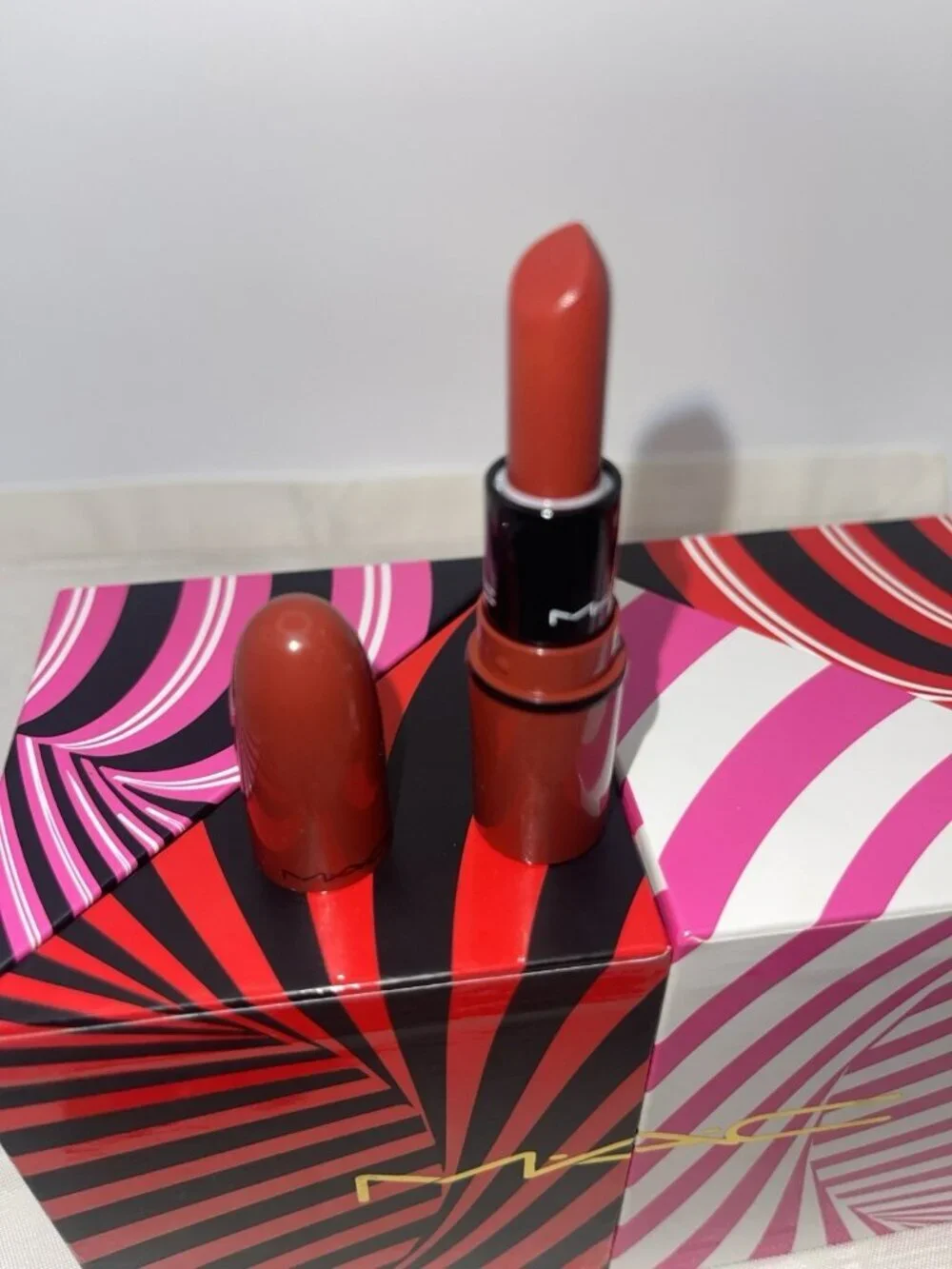 MAC Mini Lipstick Dubonnet Amplified A21 Classic Travel No Box